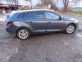Renault Megane III 1,6i 81KW, Rozprodám na náhradní díly - 5