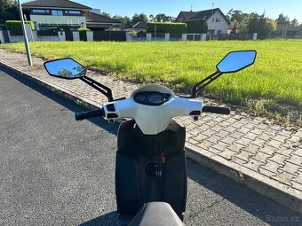 Skůtr Aprilia sportcity one - 5