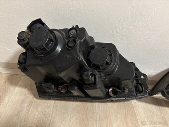 Světlomety Kia Sorento - 5