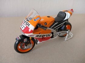 Modely Motocyklů 1/18 - 5