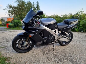 Honda cbr 900rr - 5
