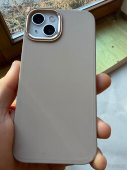 Prodám iPhone 13 128 GB - 5