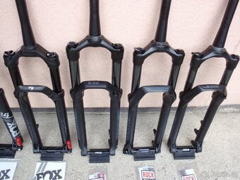 Nové vidlice Fox, Rock Shox, SR Suntour - 5