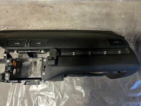 PALUBNÍ DESKA VOLKSWAGEN PASSAT B6 - 5