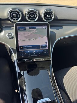 Prodám Mercedes-Benz C300 (2022 - 5