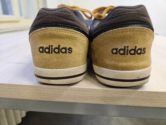 Prodám boty Adidas hnědé velikost 43 - pěkný stav - 5
