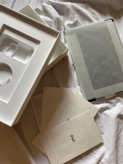 iPad 10.2” (9. generace), Wi-Fi, 64 GB - 5