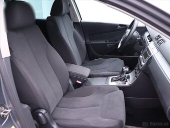 Volkswagen Passat 2,0 TDI 103kW DSG Klima Tažné (2007) - 5