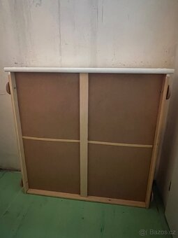 Prodám šuflata k posteli masiv - 5