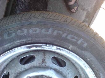 Disky Comax?, letní BF Goodrich Touring, 185/65/15, 4x, z p - 5