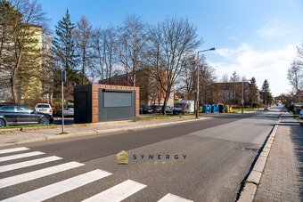 Prodejní stánek - občerstvení, noviny, zmrzlina, trafika - 5