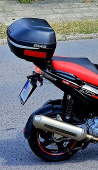 Aprilia 300 SR Max - 5
