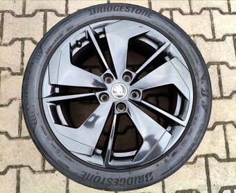 Disky originální Škoda Octavia IV RS 5x112 R18 Comet - 5