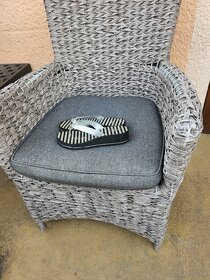 Trpitive zabky pantofle guess vel.39 stelka 25 - 5
