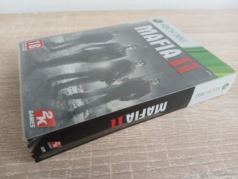 XBox 360 hra Mafia II Steel book + art book + mapa - 5