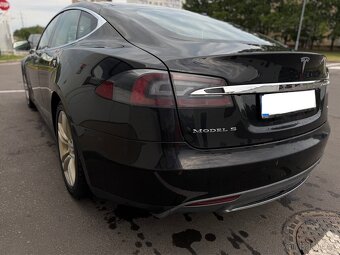 Tesla model S 85 free supercharger po repasu baterii - 5