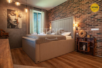 Prodej luxusního cihlového loftového bytu s terasou , 133107 - 5