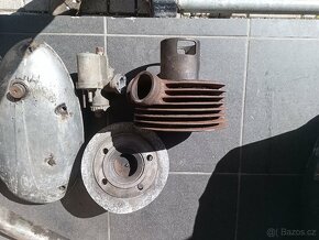 Jawa 250 /353 kývačka - díly na motor. - 5