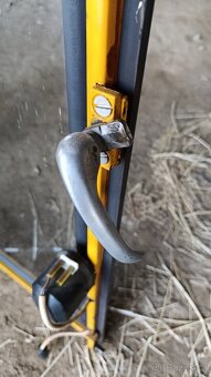 Okno kabiny DH 113 - 5