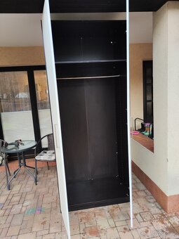 Šatní skříň - dvířka bílý lesk - 5