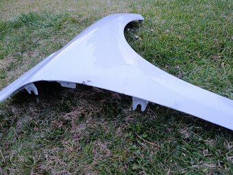 Opel Corsa F PP blatník. - 5