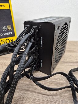 Zdroj Corsair RM850x Black 850 W - 5