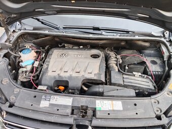 Volkswagen Touran - 5