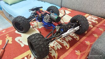 RC Traxxas Erevo - 5