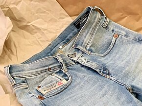 DIESEL D-EBBEY Dámské Zvonové Džíny (BootCut) vel. 25L34 - 5