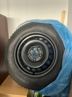 4x Obutá zimní sada kol PIRELLI na ŠKODA OCTAVIA 3 195/65 R1 - 5