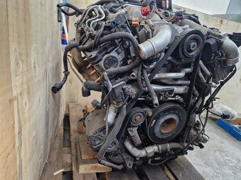 Prodám motor VW Touareg CKDA, V8, 250 KW, 340 PS - 5