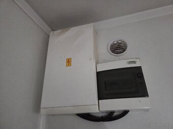 Stavební buňka sanitární 9 x 3 metry - 5