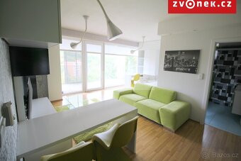 Kompletně vybavený 1+kk, parkovací stání - 5