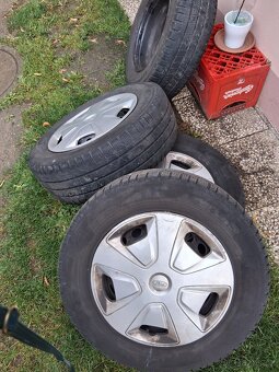 Pneu s disky 215/65R16c - 5
