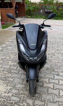 Skútr Honda PCX 125 rv. 2024 JAKO NOVÝ - 5