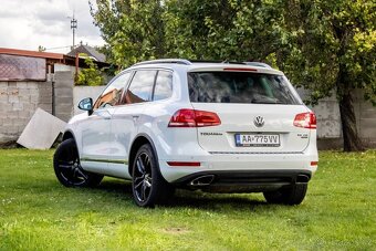 Volkswagen Touareg II 3.0 V6 Premium 4XMOTION /SPLATKY - 5