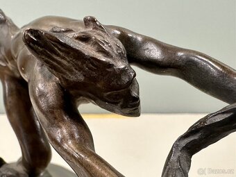 Soška Génius víťazstva Praga - 5