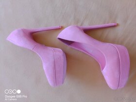 Růžové semišové lodičky vel. 38 na platformě 3cm - 5