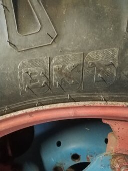 Pneu na traktor - 5