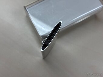 Apple iPod nano 5g 8GB - 5