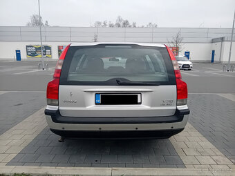 Volvo V70 2,4 D5 AWD 120kW - 5