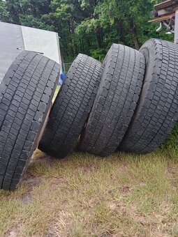 295/80 r22,5 sada - 5