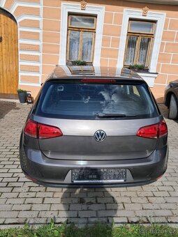 Volkswagen Golf - 5