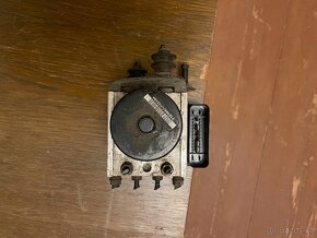 ABS jednotka 1K0 614 117 AC s elektronikou 1K0 907 379 P - 5