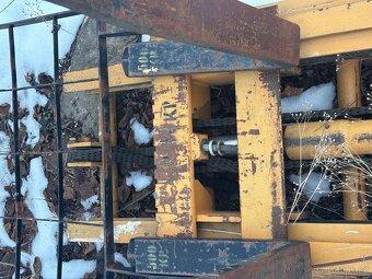 Vysokozdvižný vozík. Sloup na ještěrku nebo traktor + Vidle - 5