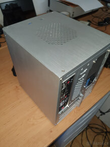 celohliníková PC skříň Sharkoon CA-M mATX krychle - 5