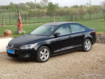Volkswagen JETTA 1,2 TSI ( 77 kW ), najeto 27.000 km - 5