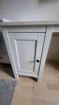 Prodám dřevěnoný stůl Hemnes - 5