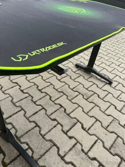 Herní stůl ULTRADESK s podložkou - 5