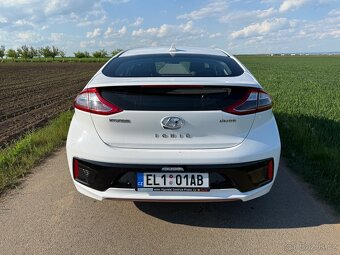 Hyundai IONIQ elektro 28kWh najeto 54T km DPH - 5